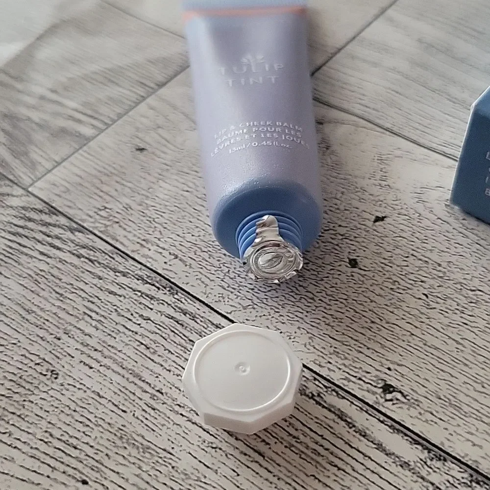 Bloomeffects Tulip Tint Lip and Cheek Balm